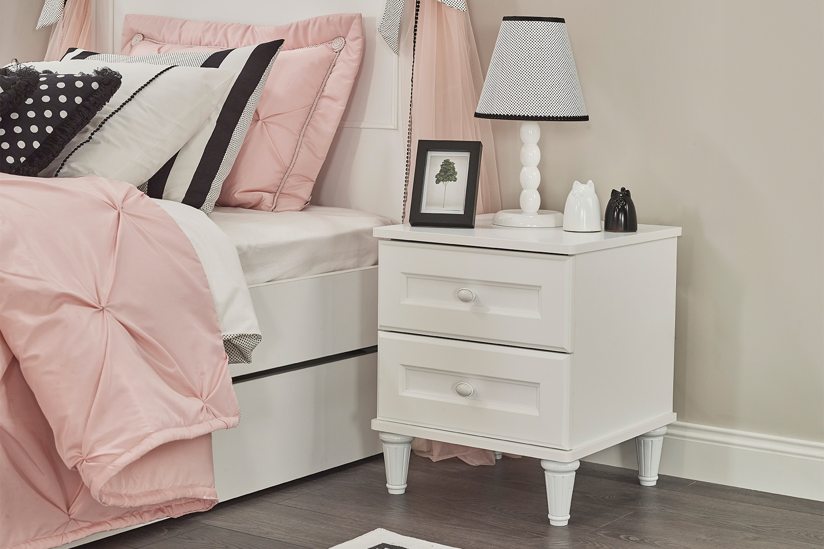 LORA NIGHTSTAND U ULT_WHITE